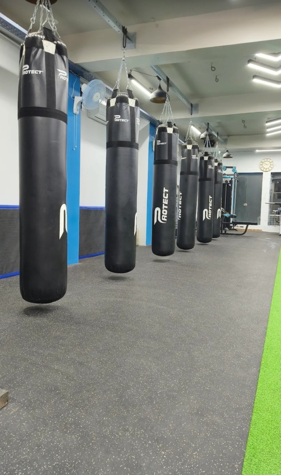 The boxing area at OMNI FIT